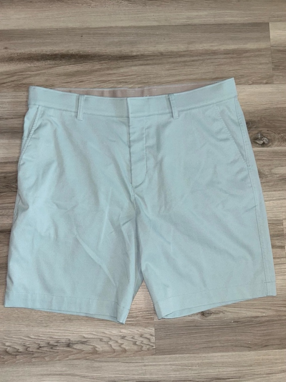 Nike Men's golf Pale Blue 8inch Flat-Front Golf Shorts